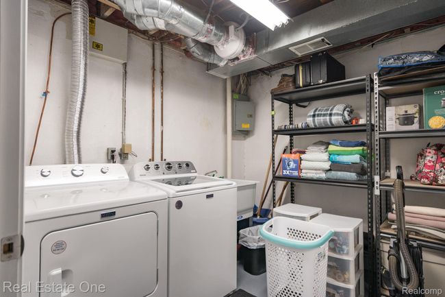 LAUNDRY ROOM | Image 21