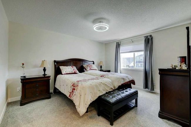 2735 Kings Heights Gate Se, Home with 4 bedrooms, 3 bathrooms and 2 parking in Airdrie AB | Image 12