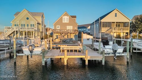 223 Moonlight Dr, Atlantic Beach, NC, 28512-7309 | Card Image