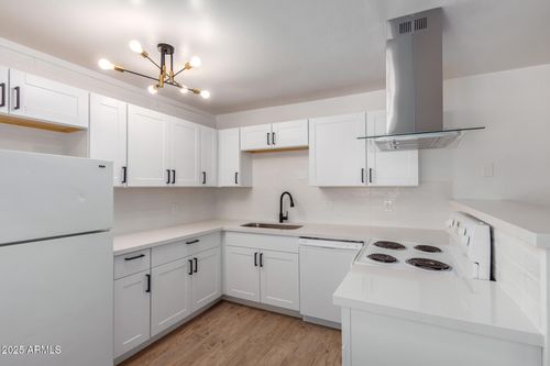 35-241 E 1st Ave, Mesa, AZ, 85210-1435 | Card Image