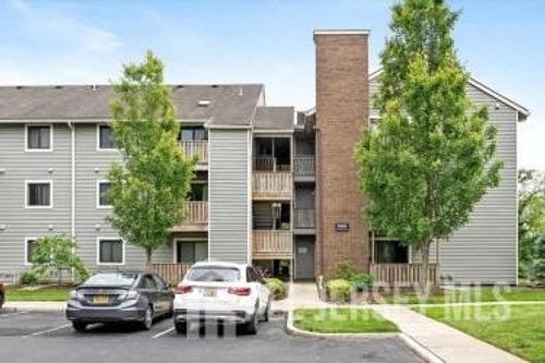 422 Ravens Crest Dr, Plainsboro, NJ, 08536-2498 | Card Image