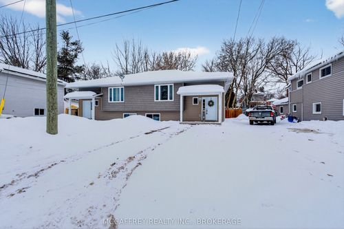 132 Brant St, Deseronto, ON, K0K1X0 | Card Image