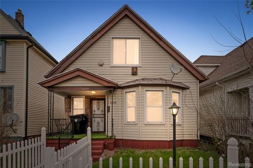 5808 Mcclellan St, Detroit, MI, 48213-3056 | Card Image