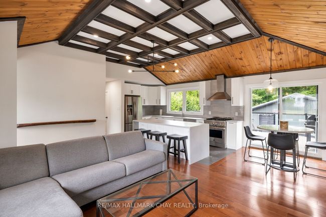 39 Eugenia St, House other with 5 bedrooms, 2 bathrooms and 4 parking in Barrie ON | Image 10