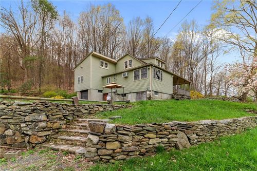 2 Iris Road, Cornwall, NY, 12518 | Card Image