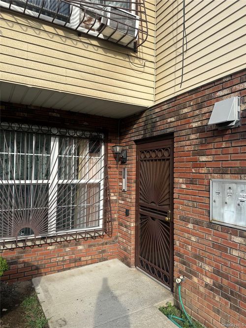 24a-108 160th St, Jamaica, NY, 11433-2850 | Card Image
