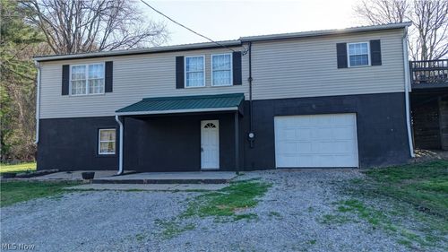 4747 Indian Hill Rd Se, Uhrichsville, OH, 44683-1315 | Card Image