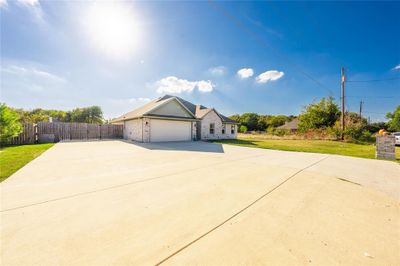 113 Janice Lane, House other with 4 bedrooms, 2 bathrooms and null parking in Mabank TX | Image 3