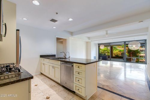 5004-7167 E Rancho Vista Dr, Scottsdale, AZ, 85251-1496 | Card Image