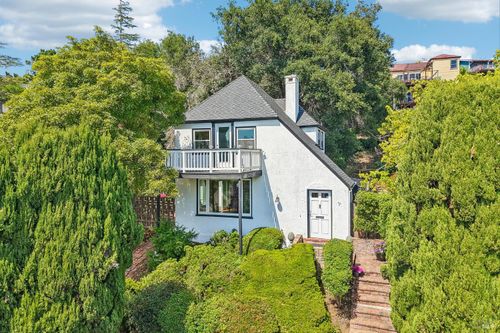 100 B Street, Vallejo, CA, 94590 | Card Image