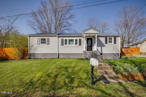 2706 Gray St, Johnson City, TN, 37604-5145 | Card Image