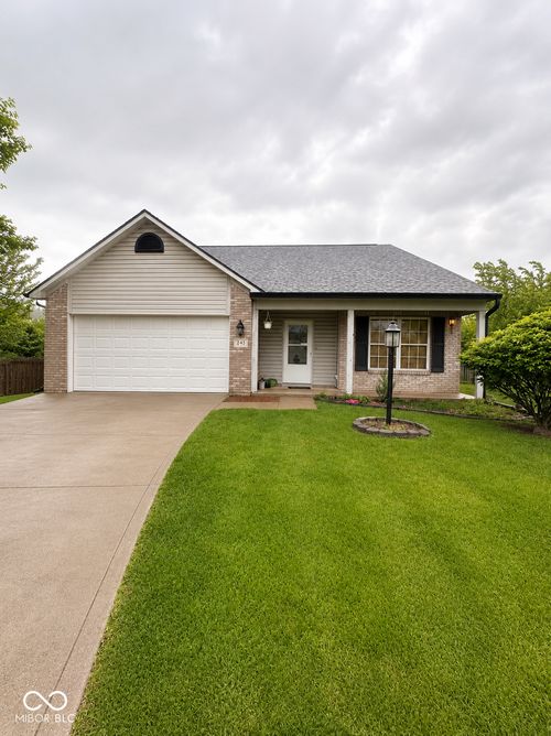 3241 Blue Ash Ln, Indianapolis, IN, 46239-7736 | Card Image