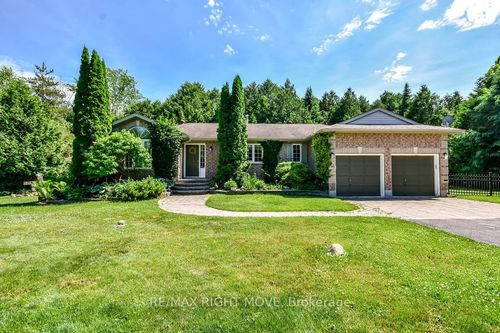 7 Blackcomb Dr, Coldwater, ON, L0K1E0 | Card Image