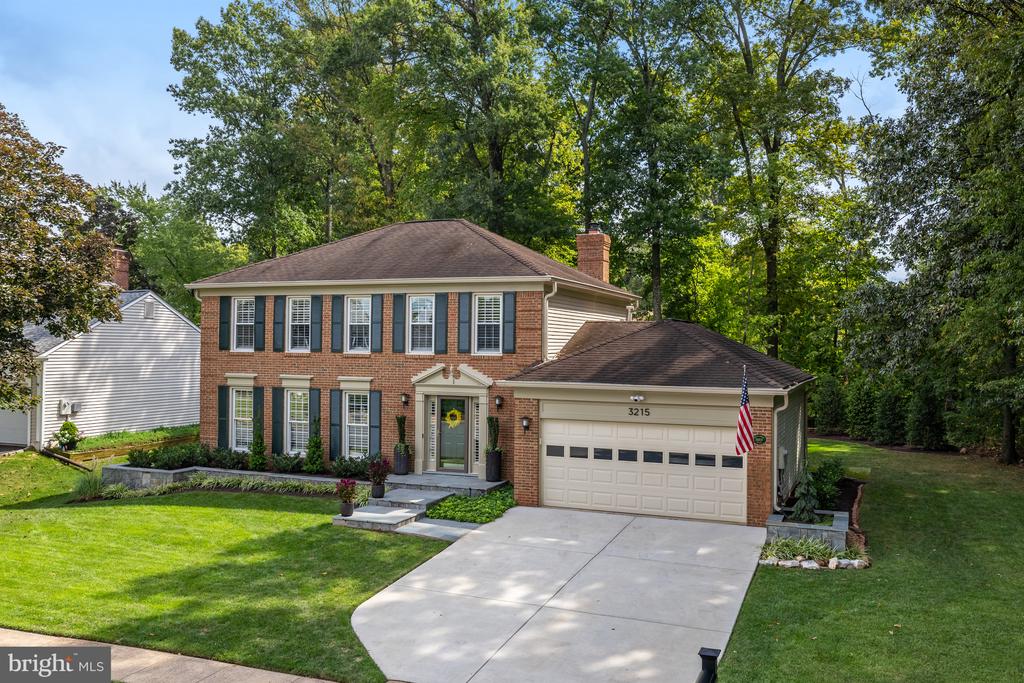 Nestlewood Dr, Herndon, VA 20171