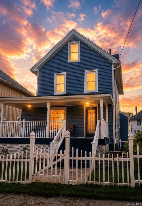 80 Beattie Ave, Middletown, NY, 10940-3829 | Card Image