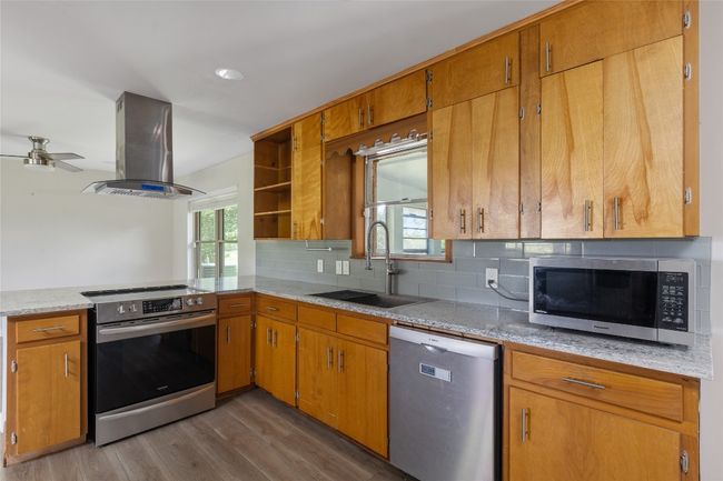 2255 Old Colony Line Rd, House other with 3 bedrooms, 2 bathrooms and 4 parking in Lockhart TX | Image 8