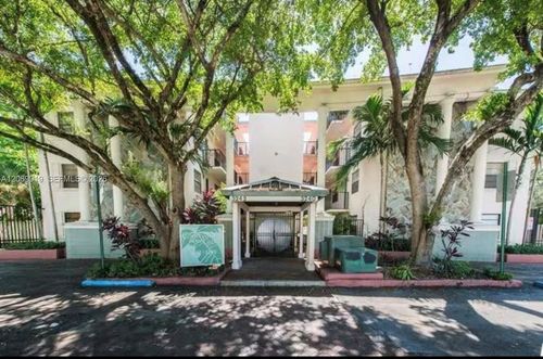 s202-3240 Mary St, Coconut Grove, FL, 33133-5273 | Card Image