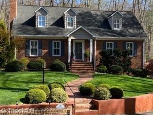 145 S Quail Cir, Wilkesboro, NC, 28697-8465 | Card Image