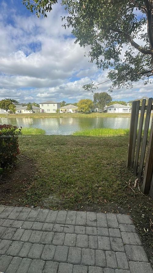 9-2819 Se 1st Dr, Homestead, FL, 33033-7268 | Card Image