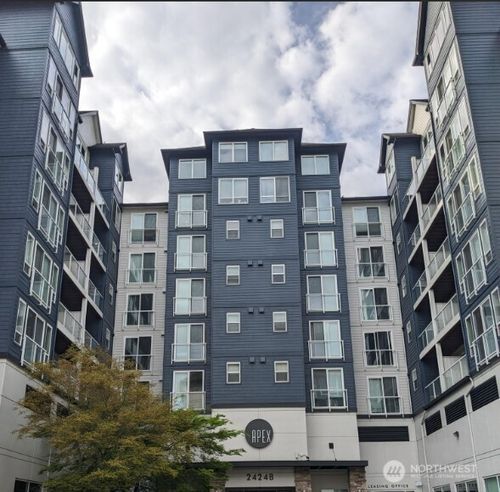 b526-2424 S 41st St, Tacoma, WA, 98409-7388 | Card Image
