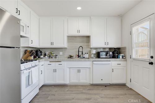 16424 S Denker Ave, Gardena, CA, 90247-4744 | Card Image
