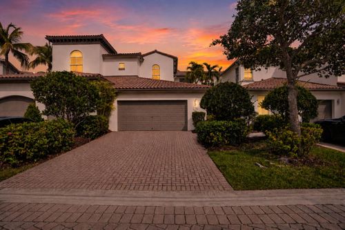 824 Spinnaker Drive E, Hollywood, FL, 33019 | Card Image