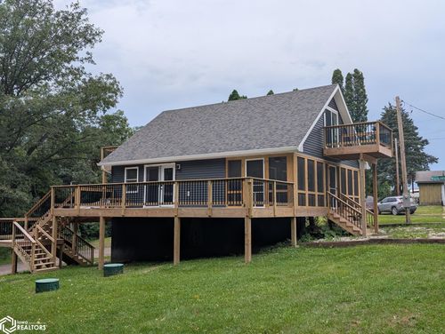 4068 Western Dr, Brooklyn, IA, 52211-9511 | Card Image