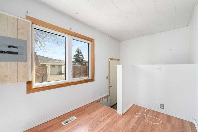 8531 47 Ave Nw, House other with 3 bedrooms, 2 bathrooms and 2 parking in Calgary AB | Image 16