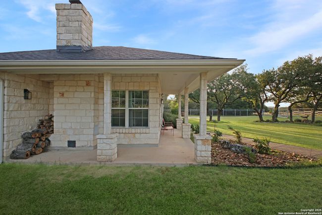 1411 Driftwood Rdg, House other with 6 bedrooms, 3 bathrooms and null parking in Spring Branch TX | Image 9
