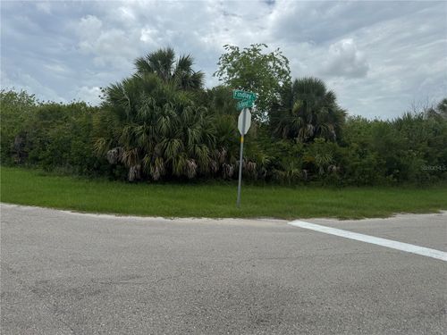 379 Findlay St, Port Charlotte, FL, 33954 | Card Image
