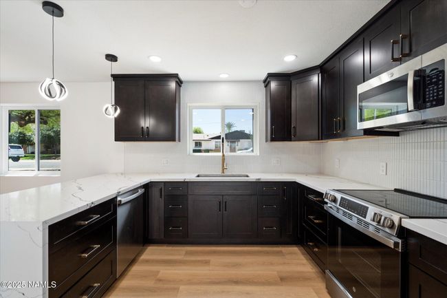 2210 E Everett Dr, House other with 4 bedrooms, 3 bathrooms and null parking in Phoenix AZ | Image 18