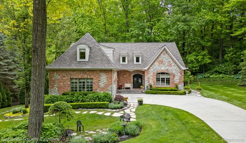 6654 College Park, Clarkston, MI, 48346-1065 | Card Image