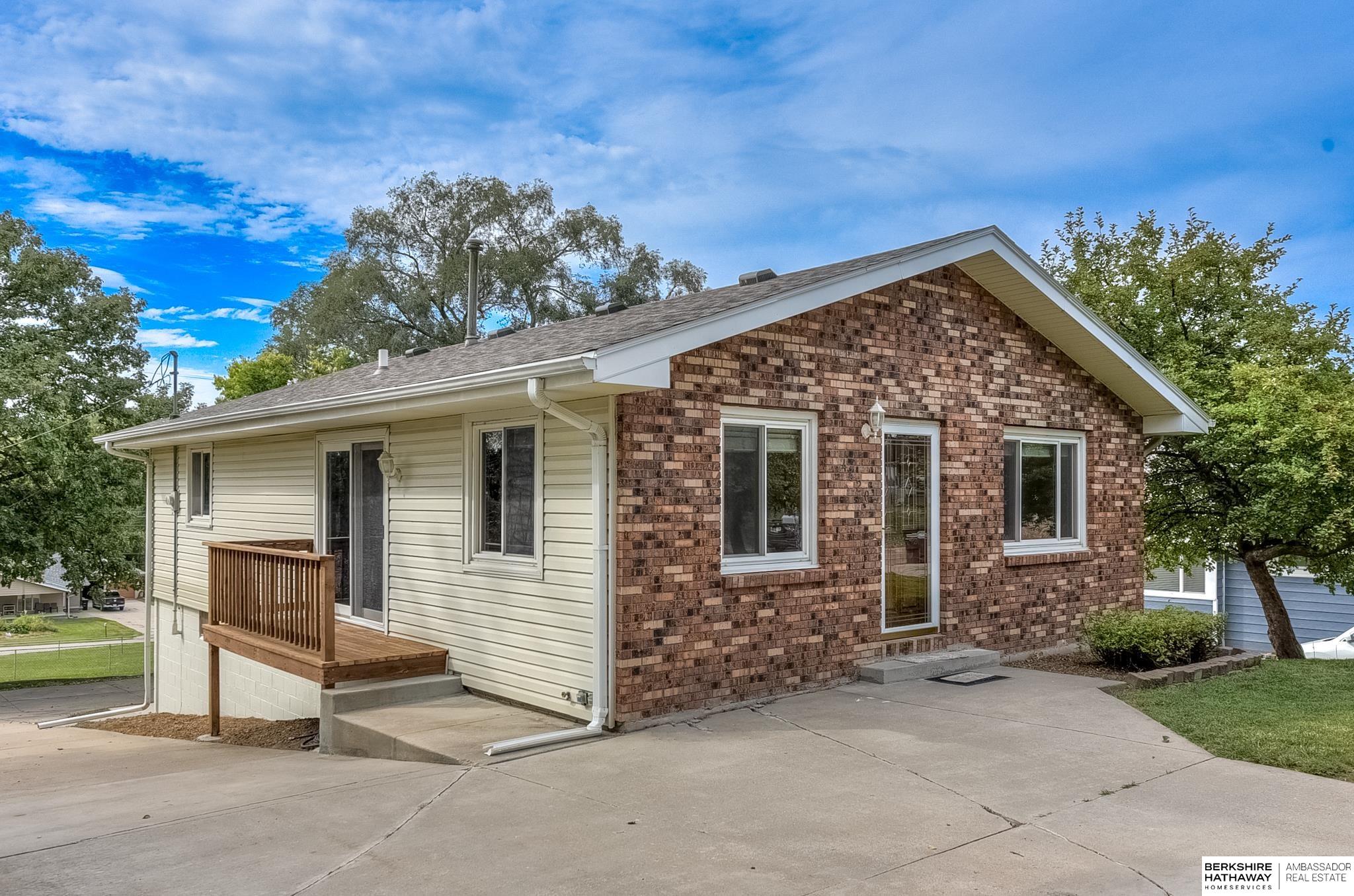 46th St, Omaha, NE 68117 #1
