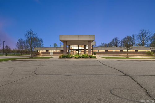 suite-a-1794 N Lapeer Rd, Lapeer, MI, 48446-7664 | Card Image