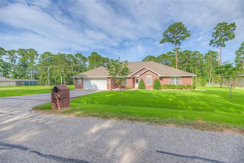 185 Idlewilde Dr, Onalaska, TX, 77360-7786 | Card Image