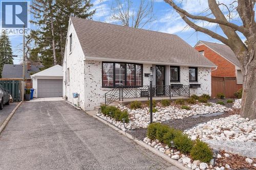 1137 Reedmere Rd, Windsor, ON, N8S2M2 | Card Image
