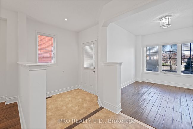 470 Savoline Blvd, House attached with 4 bedrooms, 3 bathrooms and 2 parking in Milton ON | Image 8