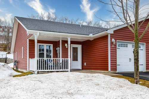 39 Chamberlain Cres, Penetanguishene, ON, L9M0A6 | Card Image
