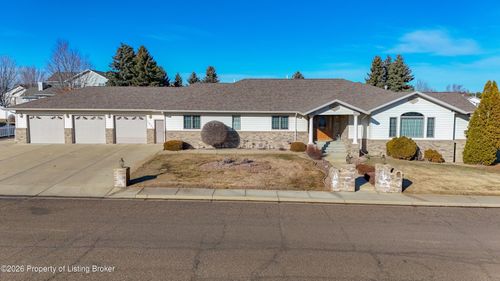 1934 5th St W, Dickinson, ND, 58601-2405 | Card Image