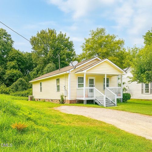 533 E Winder St, Henderson, NC, 27536-4623 | Card Image