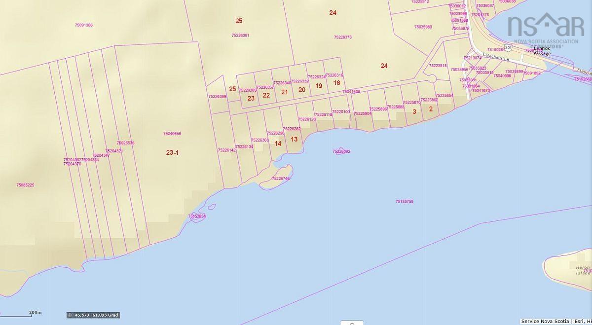 Land in Lennox Passage 2