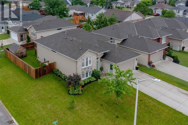 4052 Applewood Dr, House other with 5 bedrooms, 3 bathrooms and null parking in Petrolia ON | Image 9