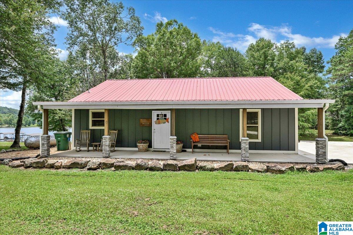 Residential in CRANE HILL 3