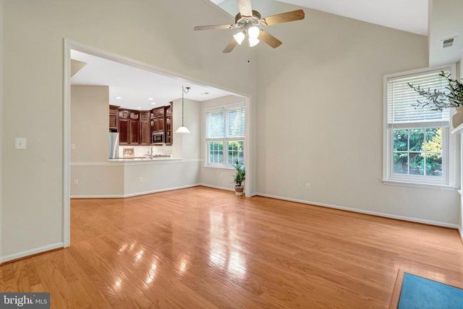 13717 Currant Loop, Townhouse with 3 bedrooms, 3 bathrooms and null parking in GAINESVILLE VA | Image 23
