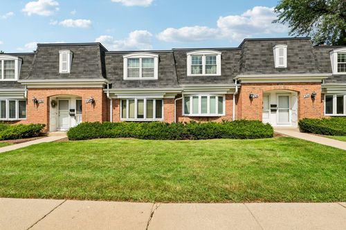328 Eastern Ave, Barrington, IL, 60010-4629 | Card Image