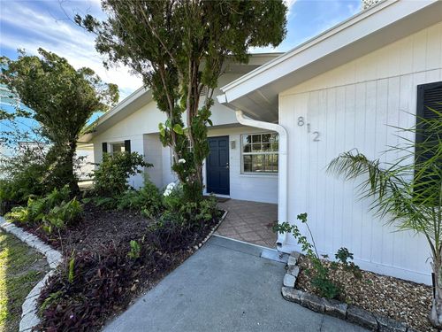 812 Bayview Dr, Nokomis, FL, 34275-2216 | Card Image