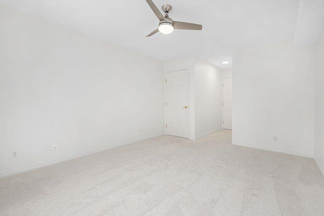 2205 - 7451 Springbank Blvd Sw, Condo with 2 bedrooms, 2 bathrooms and 1 parking in Calgary AB | Image 31