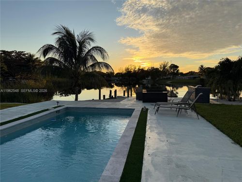 3621 Sw 35th St, West Park, FL, 33023-6332 | Card Image