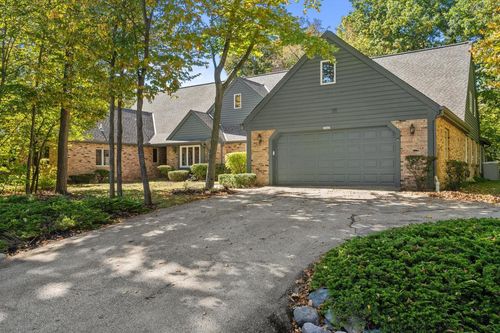 12427 N Golf Drive, Mequon, WI, 53092 | Card Image