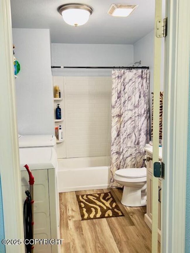 2nd Bathroom | Image 37